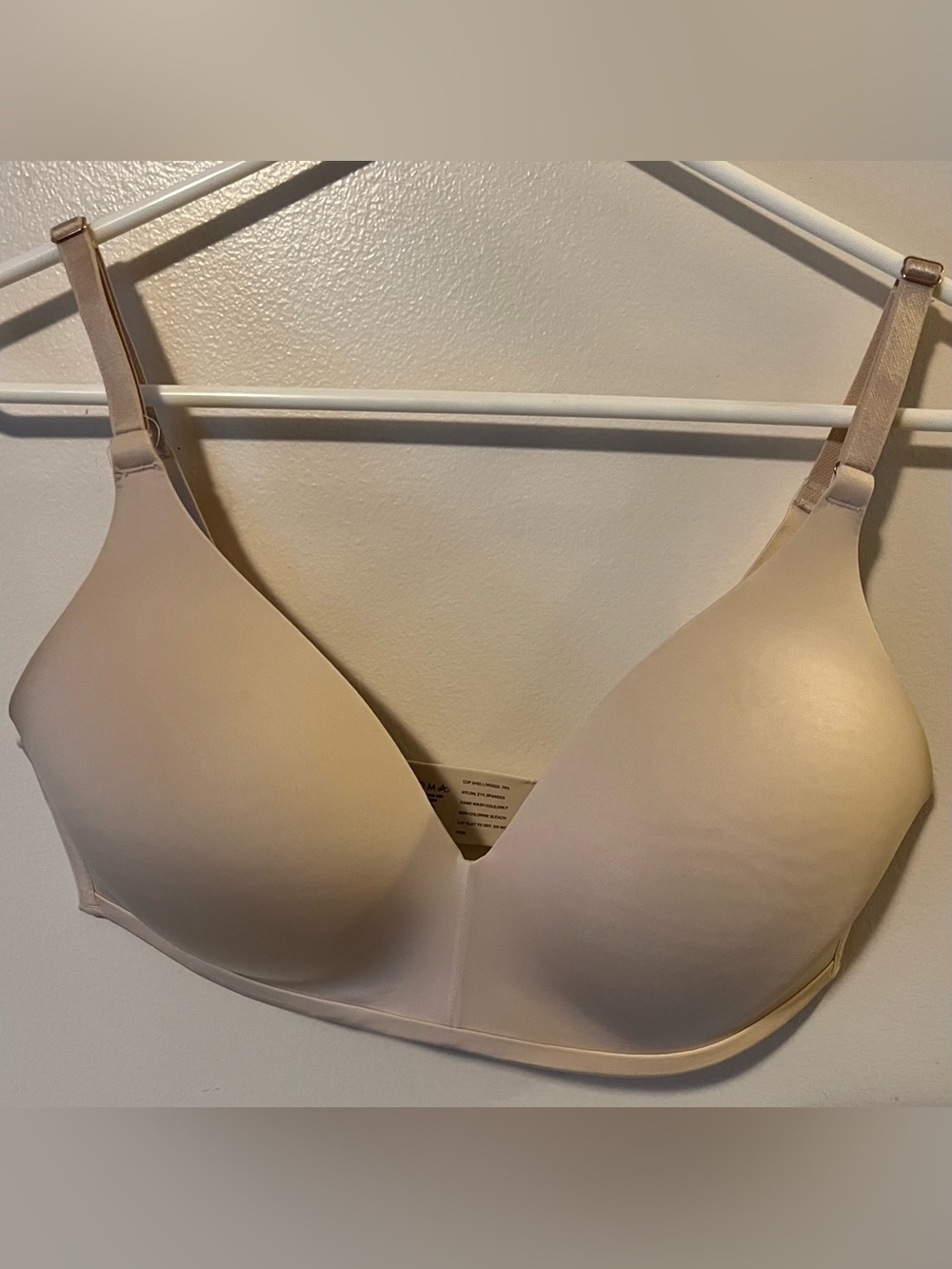 Soma VANISHING 360 Wireless Bra nude 34D NWOT